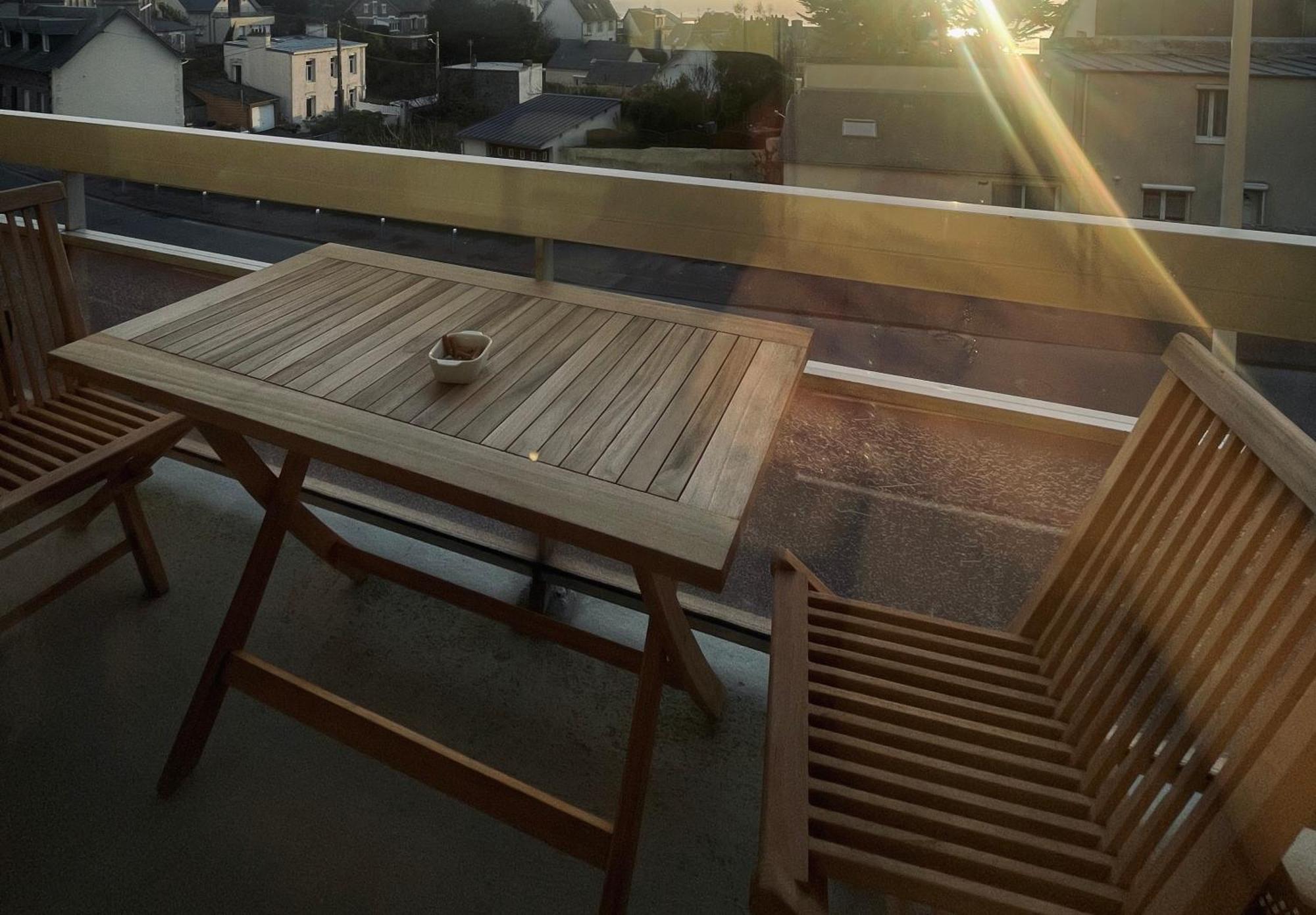Appartement Vue Mer Proche Plage Et Centre Granville Exterior photo
